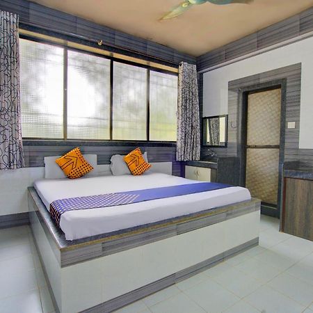 Spot On 63917 Hotel Dolphin Garden Kolad Exterior photo